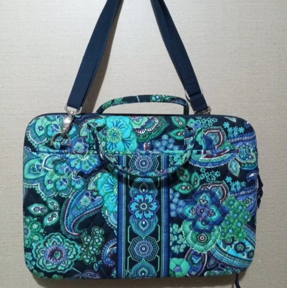 VERA BRADLEY FLORAL ZIP UP PADDED HARD SHELL LAPTOP CASE WITH STRAP AND POCKETS